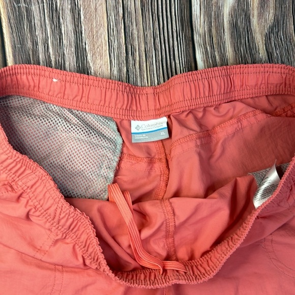 Columbia Coral Colored Athletic Shorts - Picture 5 of 11
